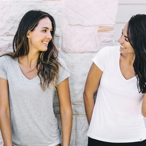 BOODY VネックTシャツ